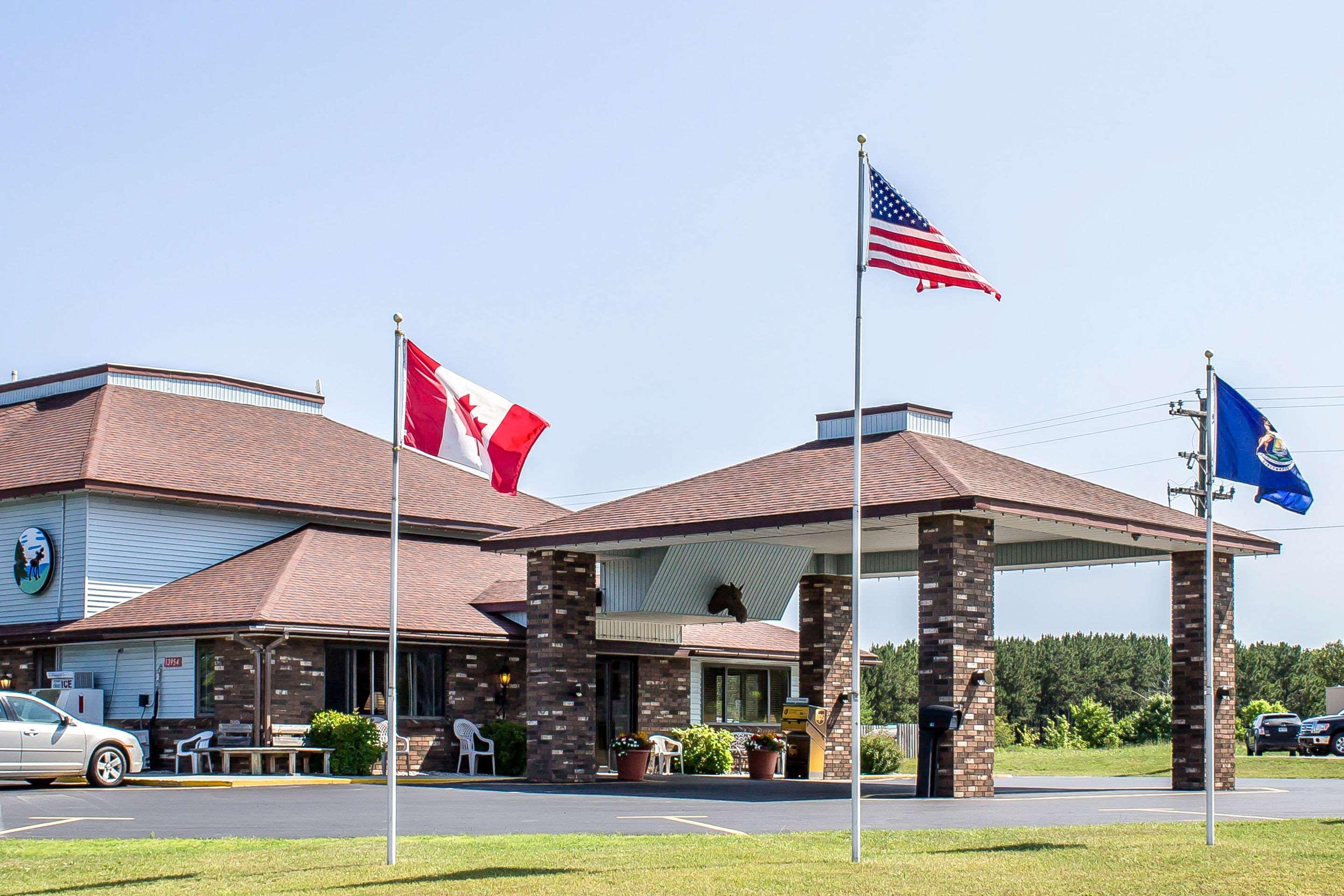 Quality Inn & Suites Newberry Exterior photo